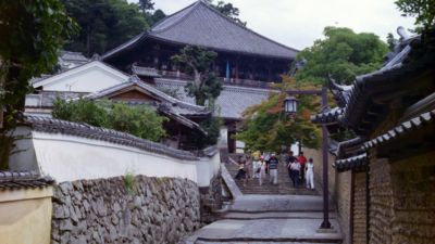 厛