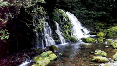 元滝伏流水