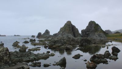 七浦海岸めおと岩