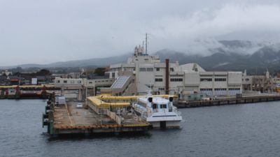 両津港佐渡汽船ターミナル