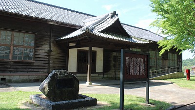 錧j