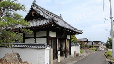 䶗
