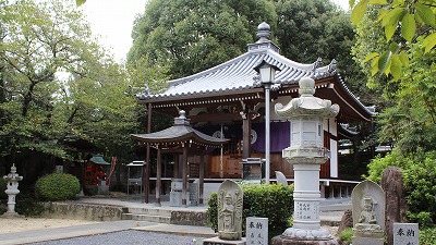 䶗